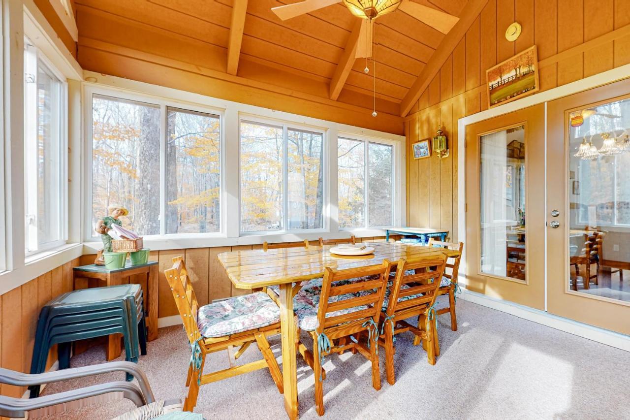 Friendship Lodge Pocono Lake Bagian luar foto