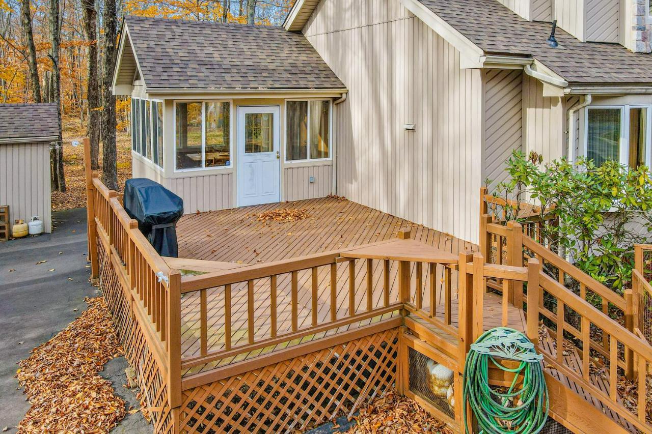 Friendship Lodge Pocono Lake Bagian luar foto