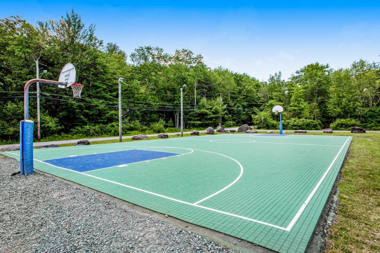 Friendship Lodge Pocono Lake Bagian luar foto