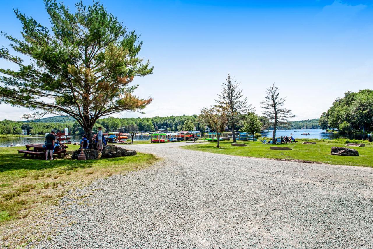 Friendship Lodge Pocono Lake Bagian luar foto
